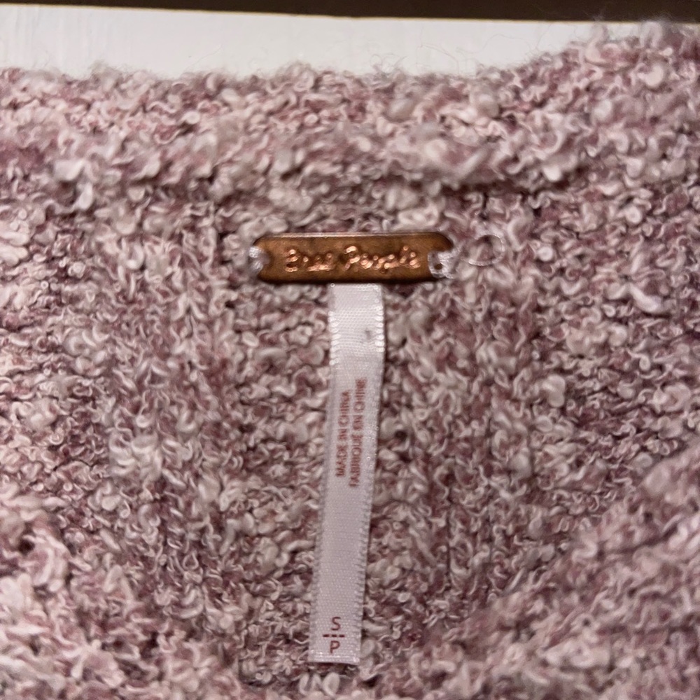 Free people sweater never worn NWOT